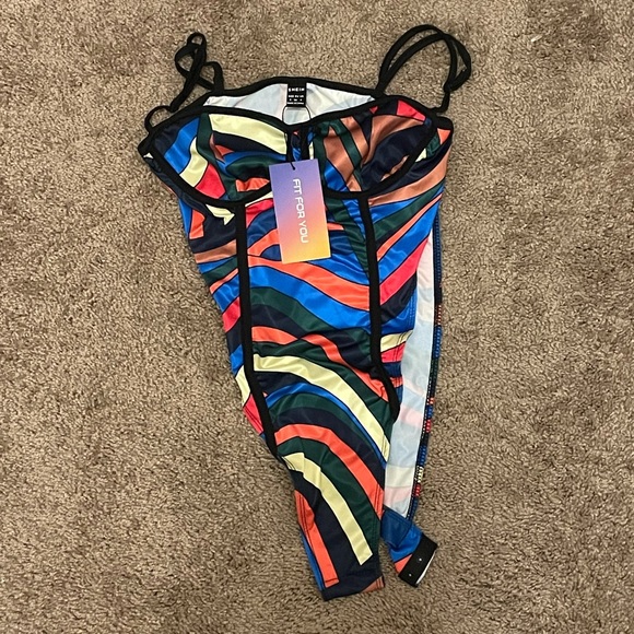 Bundle: tops, shirts and bathing suit top